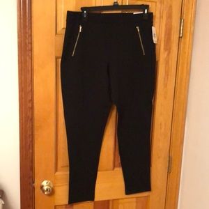 Ellen Tracy Black Leggings